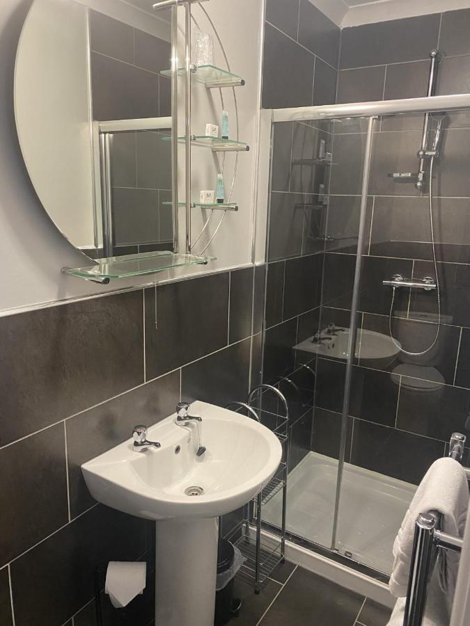 Jeffersons Hotel & Serviced Apartments (Adults Only) Barrow-in-Furness Esterno foto