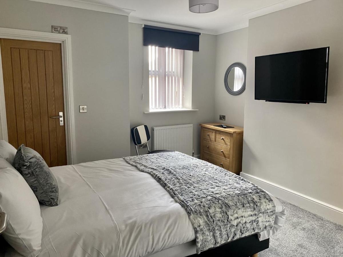 Jeffersons Hotel & Serviced Apartments (Adults Only) Barrow-in-Furness Esterno foto