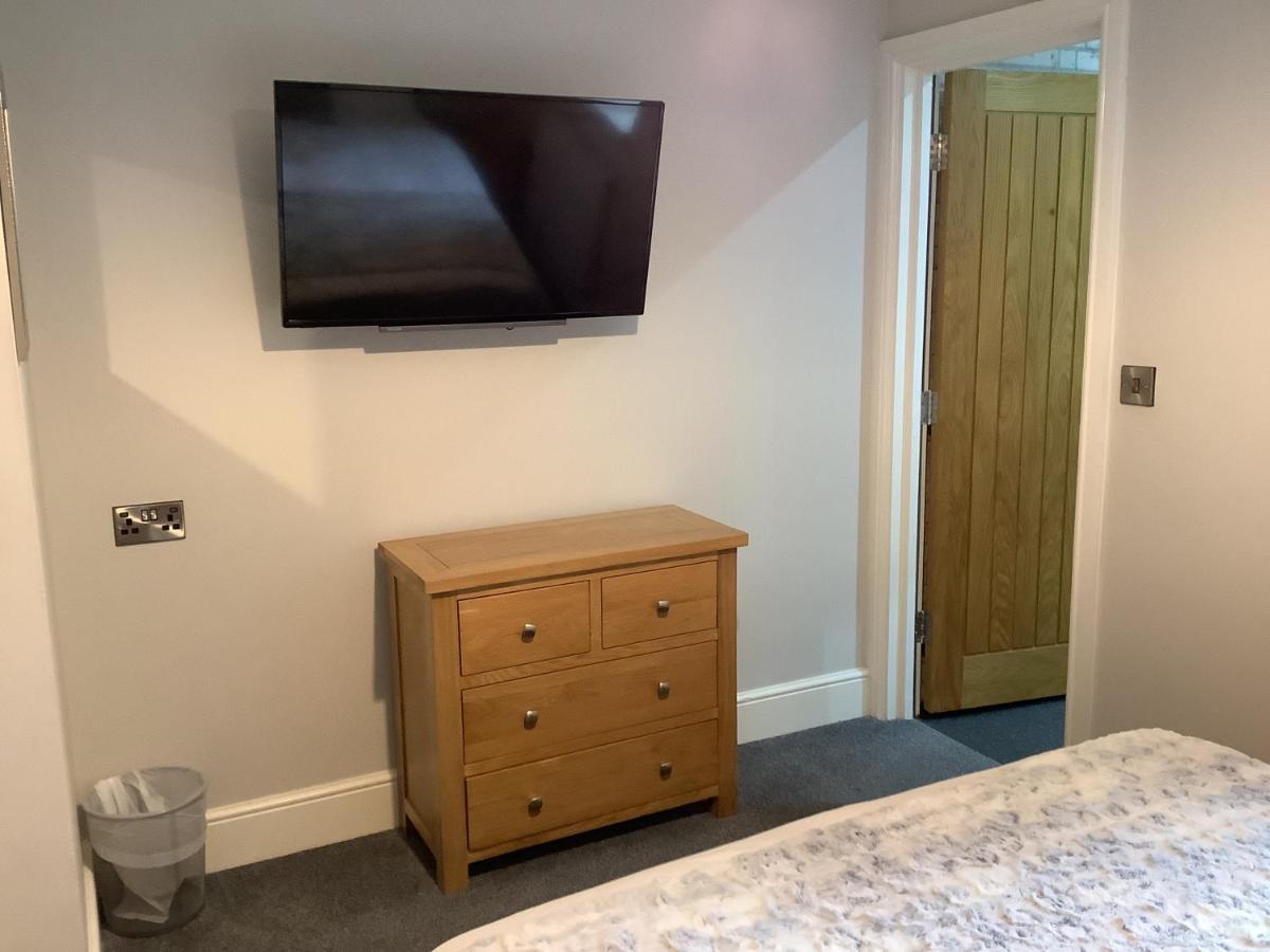 Jeffersons Hotel & Serviced Apartments (Adults Only) Barrow-in-Furness Esterno foto