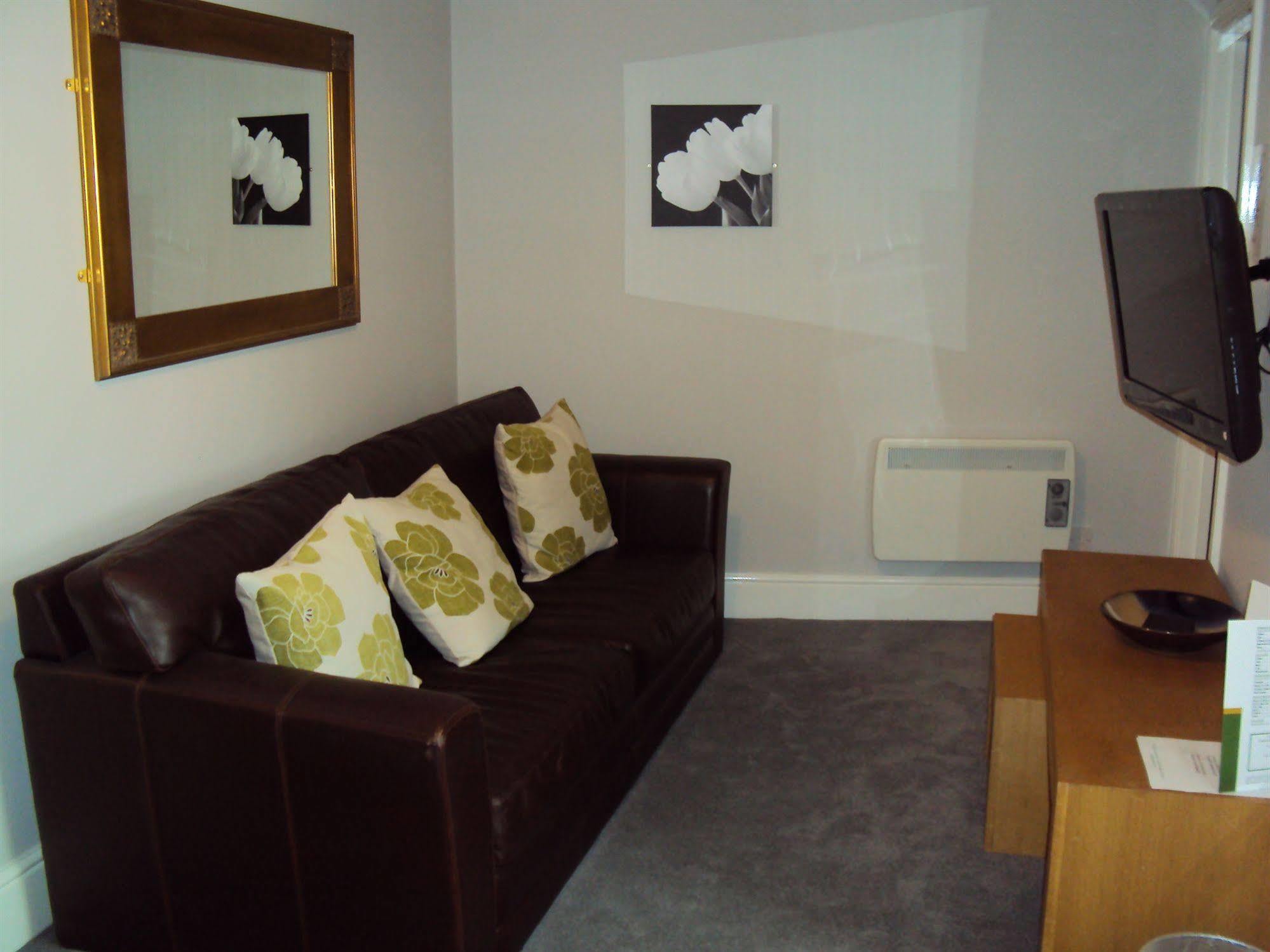 Jeffersons Hotel & Serviced Apartments (Adults Only) Barrow-in-Furness Esterno foto