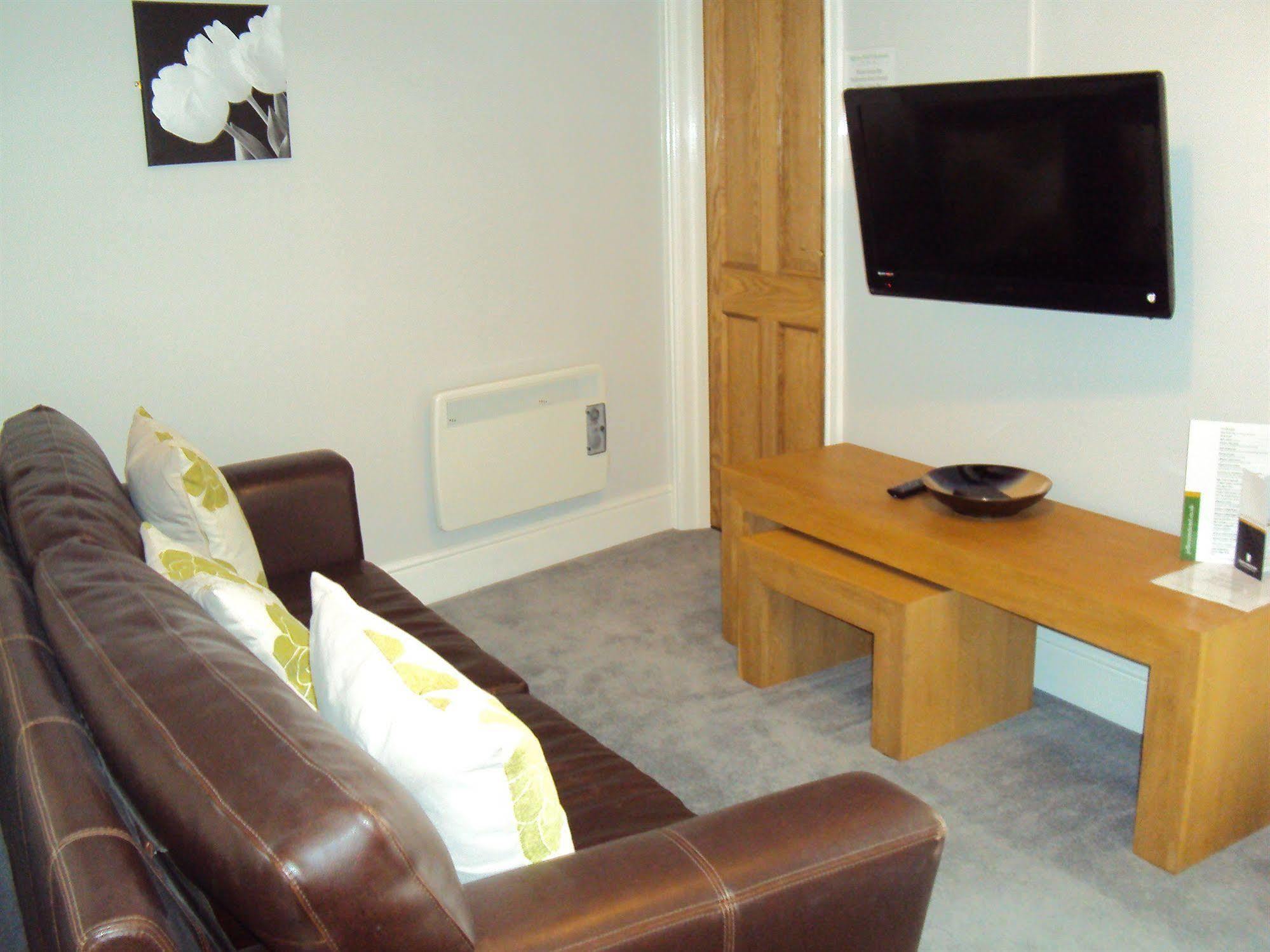 Jeffersons Hotel & Serviced Apartments (Adults Only) Barrow-in-Furness Esterno foto