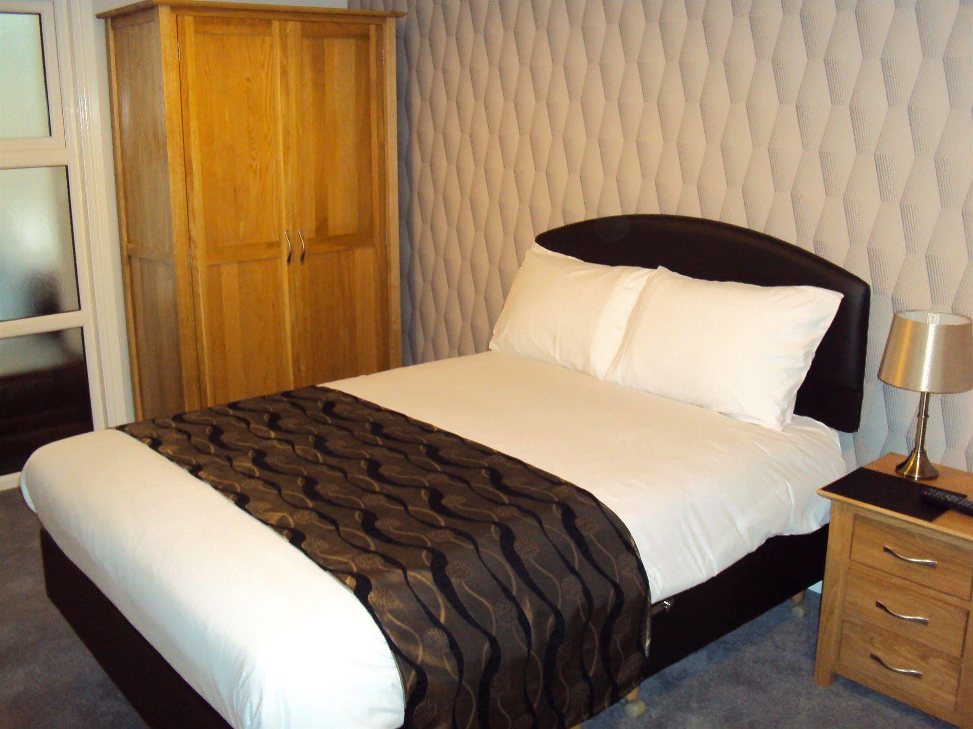 Jeffersons Hotel & Serviced Apartments (Adults Only) Barrow-in-Furness Esterno foto